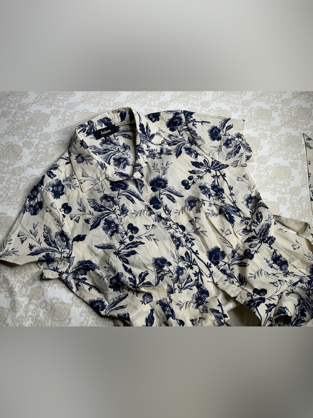 Women's Aakaa Floral Button Down Midi Dress Beige Navy Size Medium - Picture 7 of 11